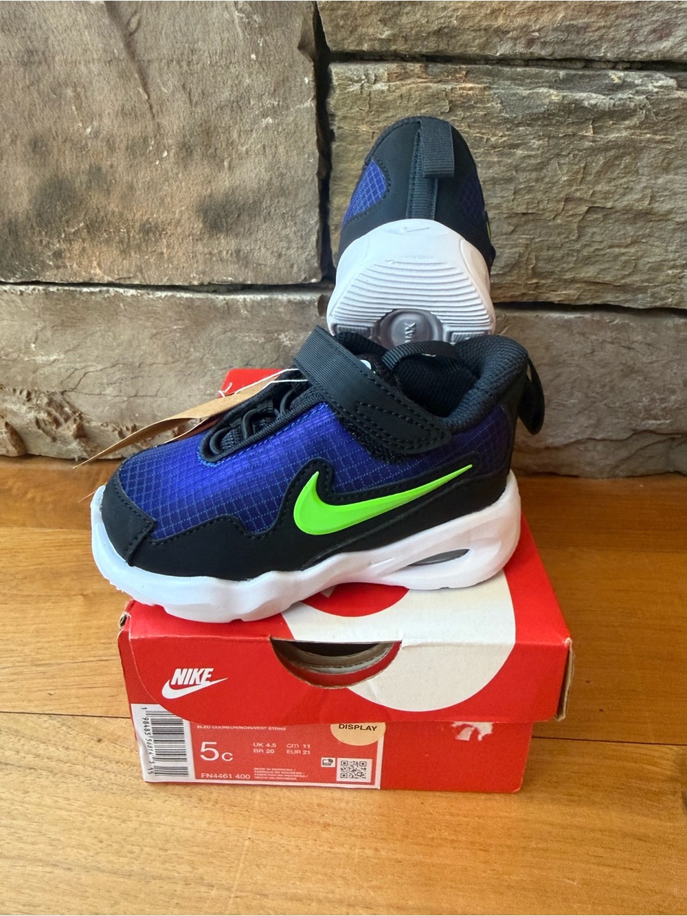 NIB/New Toddler Nike Air Max Nova Shoes size 5c